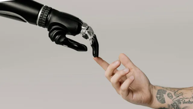 MCP Servers: How to Give Your AI "Hands" to Interact With Your World.